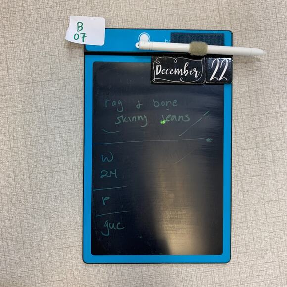 Rag & Bone Jeans Womens 24 Denim Rock with Holes Distressed Knee Mid Rise Skinny - Picture 12 of 13